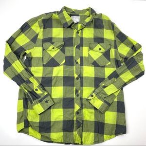 Warp and Weft Long Sleeve Plaid Button Down Shirt